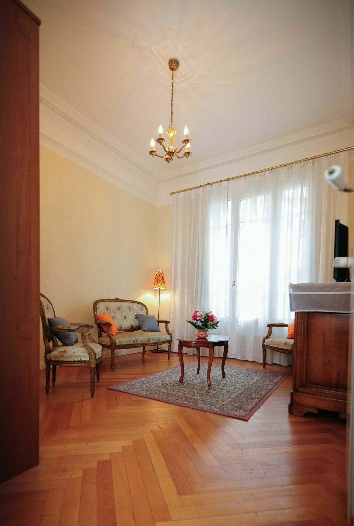 Minuetto Five Stars House