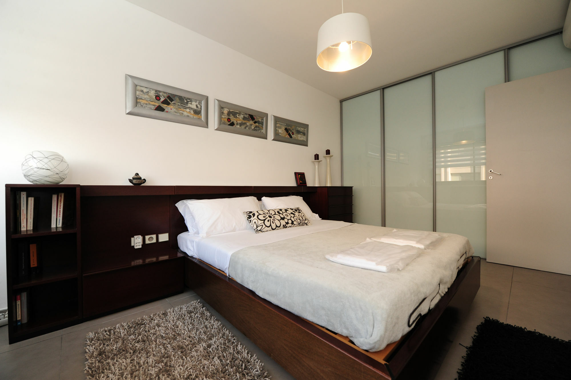 L'etoile Private Downtown Apartment