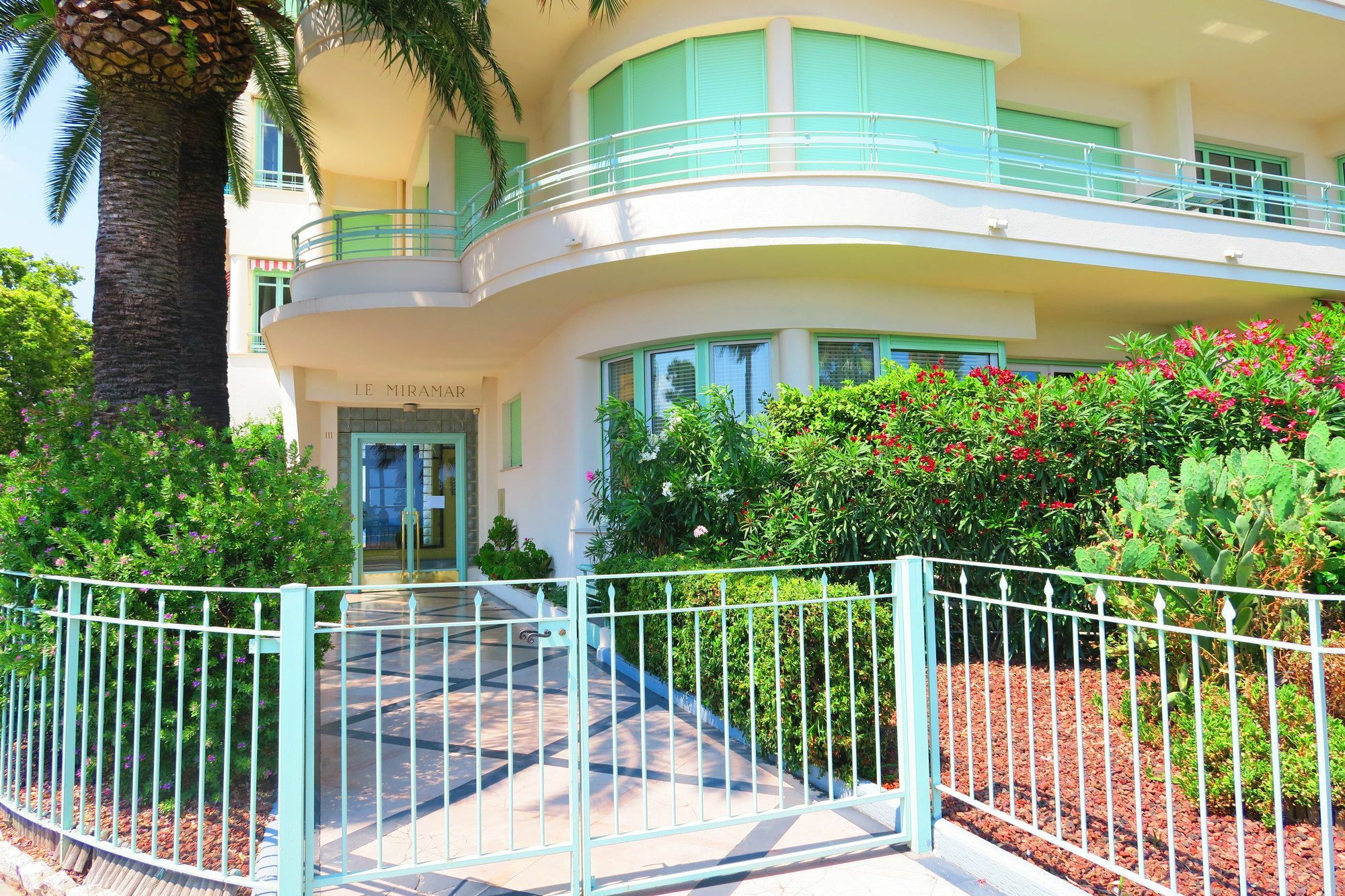 Sea View - Promenade Des 1 Bdr