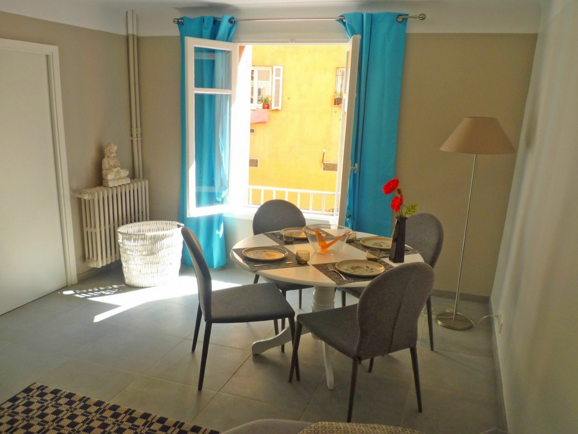 Nestor&jeeves - Josephine Vieux - Old Town - Close Sea * Nice