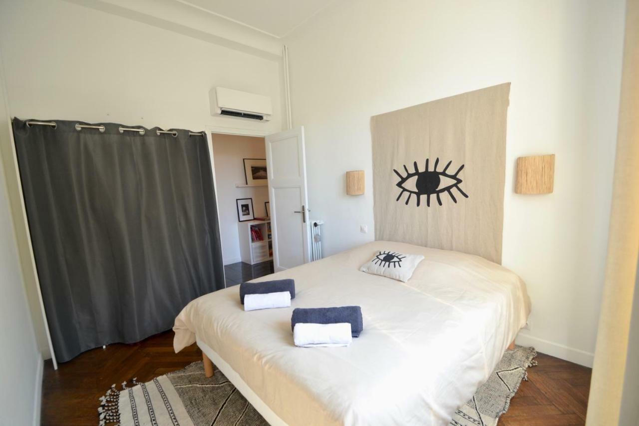 Le St Francois - Gorgeous Apt Art-deco,lift, A/c, 20 Meters Beach