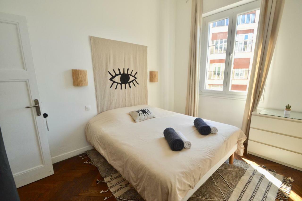 Le St Francois - Gorgeous Apt Art-deco,lift, A/c, 20 Meters Beach Apartment *