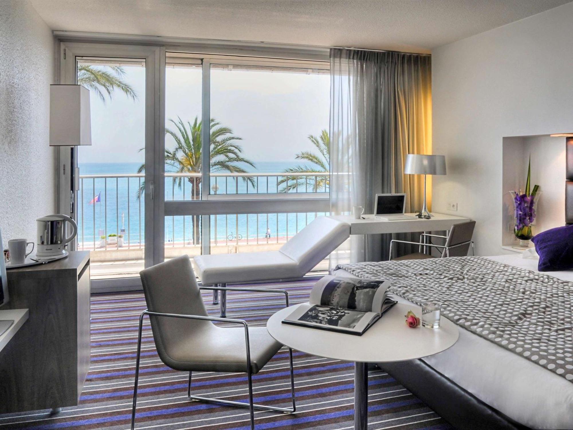 Mercure Promenade Des 4*