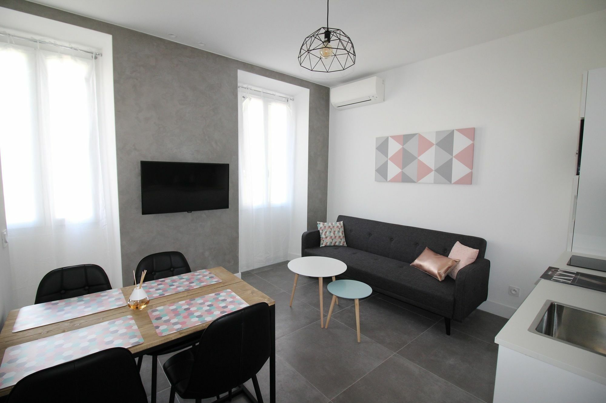 Apartment Booking- Pink Massena Zone Pietonne *