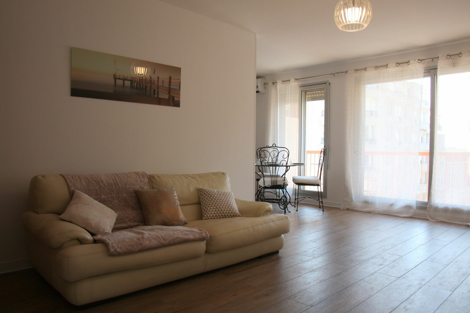 Le Renoir Apartment *