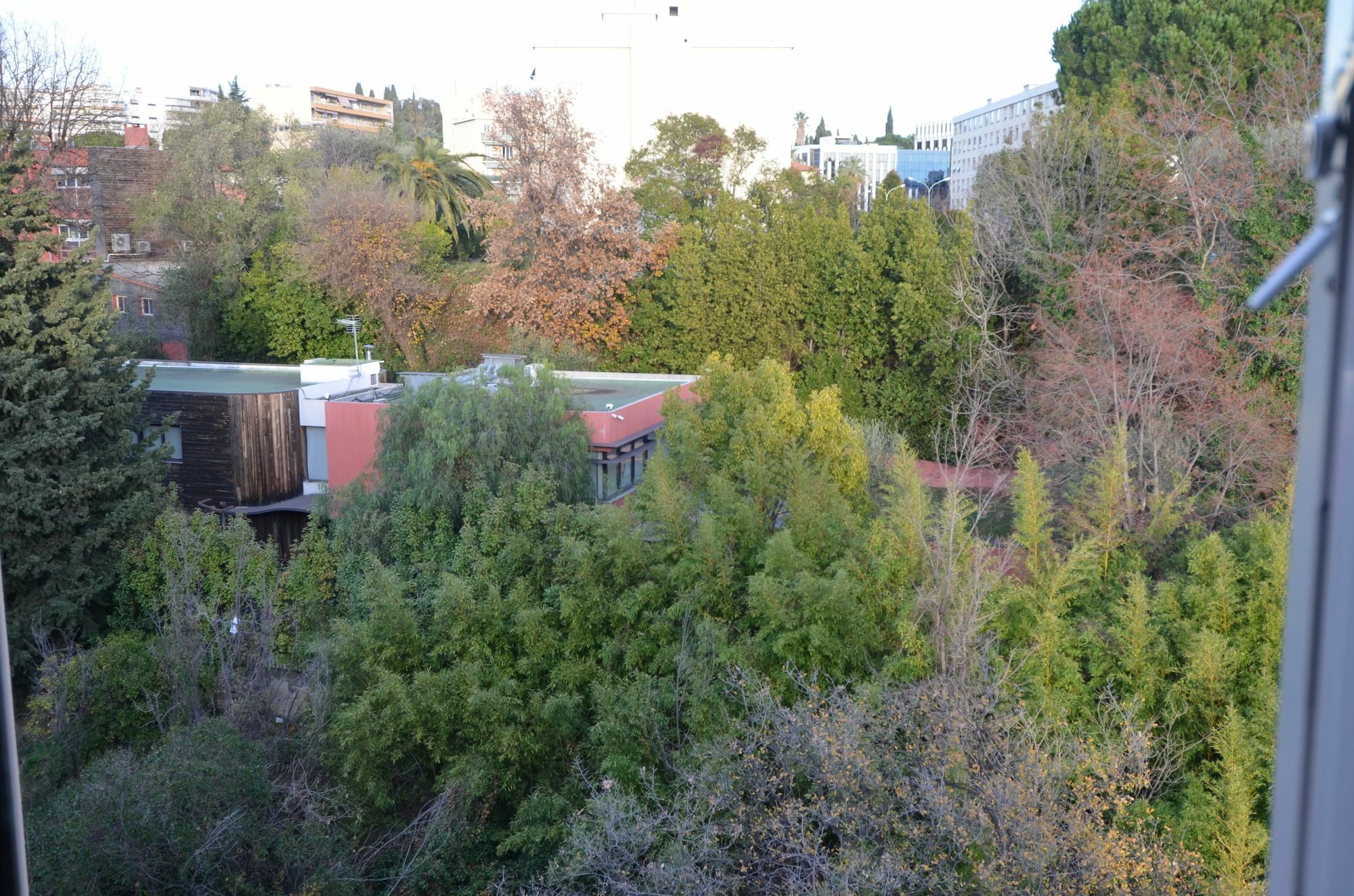 Rooftop 8 Personnes Grande Terrasse Avec Parking Quartier Aeroport Apartment Nice