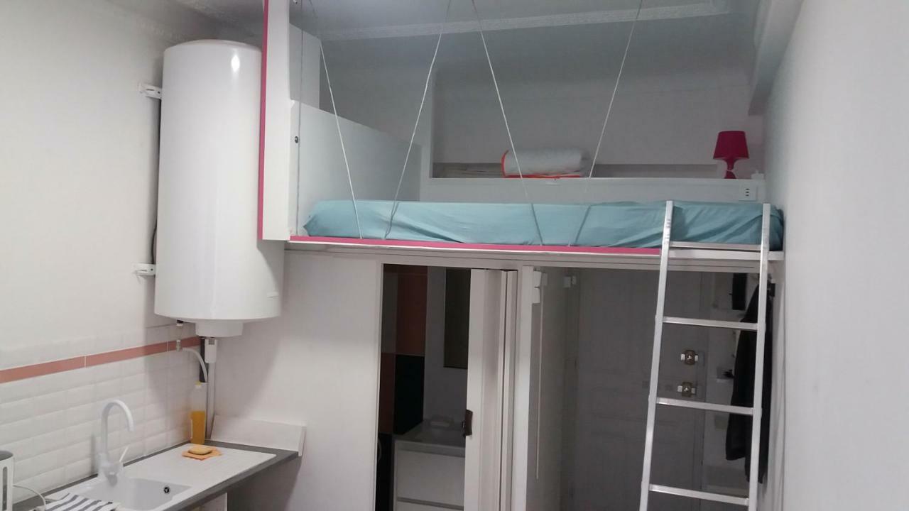 Apart Backpackers S5
