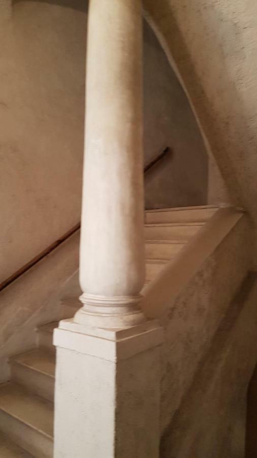 Sunny In Heart Of Old Town Apartment *