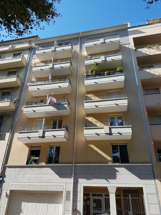 Medicis Charmant Studio Climatise Port Riquier Acropolis Apartment *
