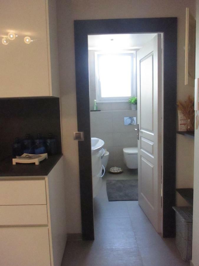 Cattleya - Rue Halevy * Nice
