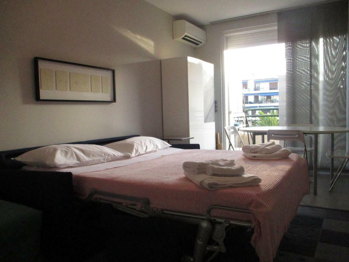 Cattleya - Rue Halevy * Nice