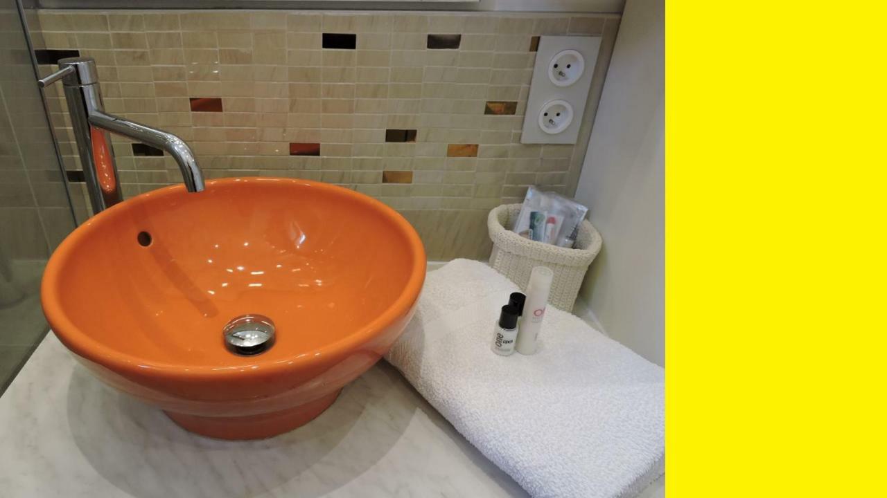 France 2 Max 4 Persons Nice