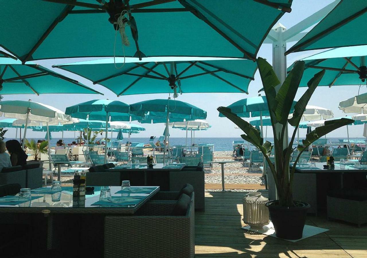 Promenade Des Apartment