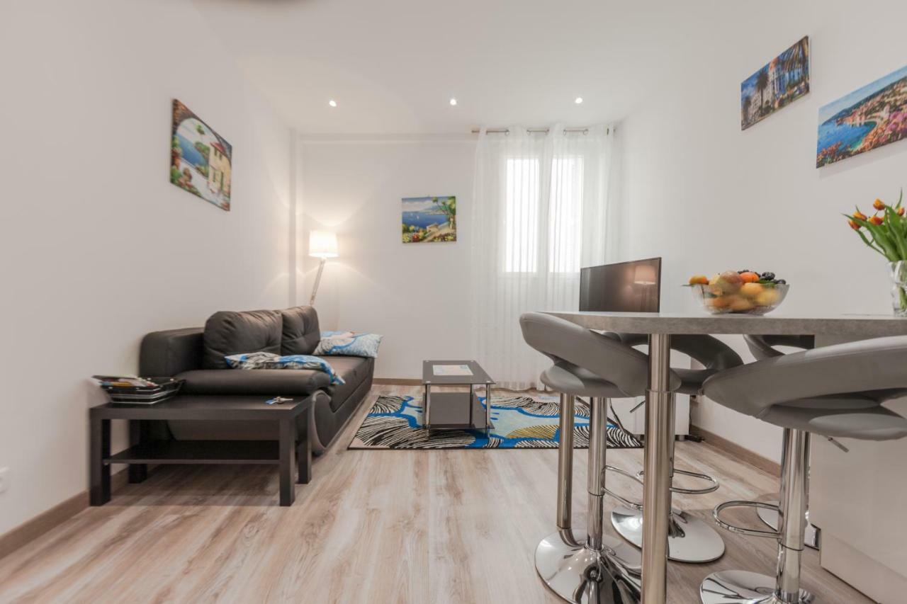 Apartment Center Barralis Nice