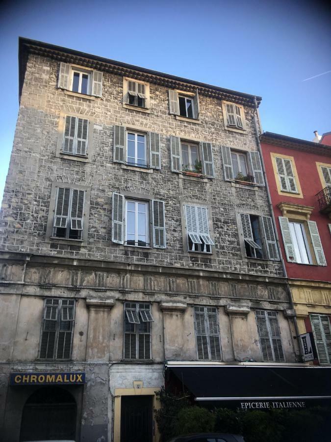 Apartment Charme Mediterraneen Votre Pied A Terre Au Coeur Du Port De Nice