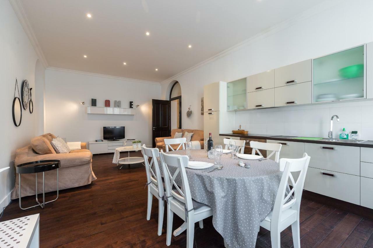 Prestige Apartment, Near The Beaches * Nice