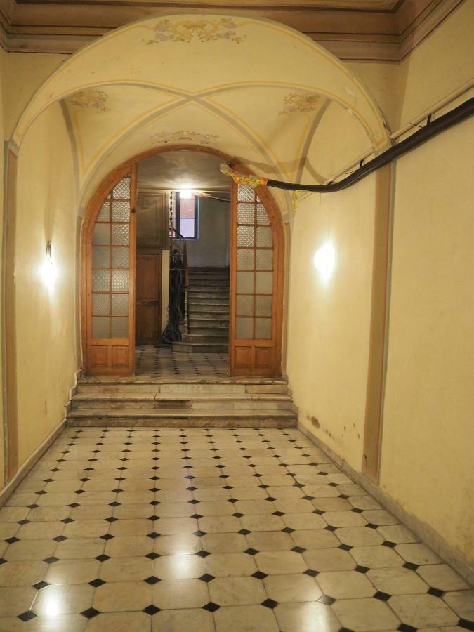 2 Bedroom Old Town Centre Apartment *