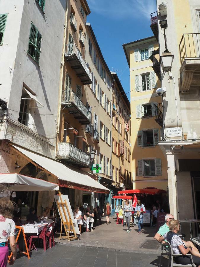 2 Bedroom Old Town Centre * Nice