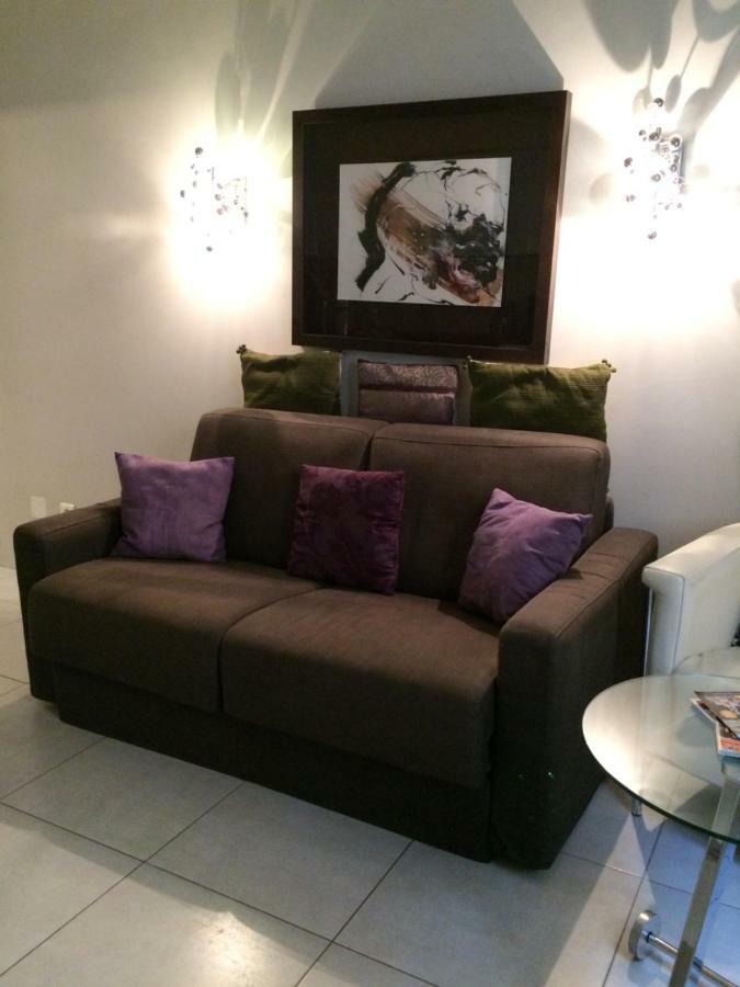 Je Suis A Apartment *