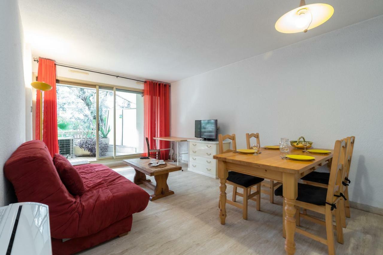 Centragence - Bosquet - With Spacious Terrace Appartement