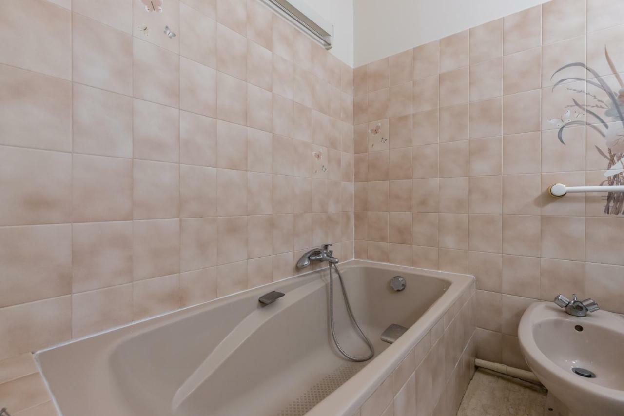 Centragence - Bosquet - With Spacious Terrace *