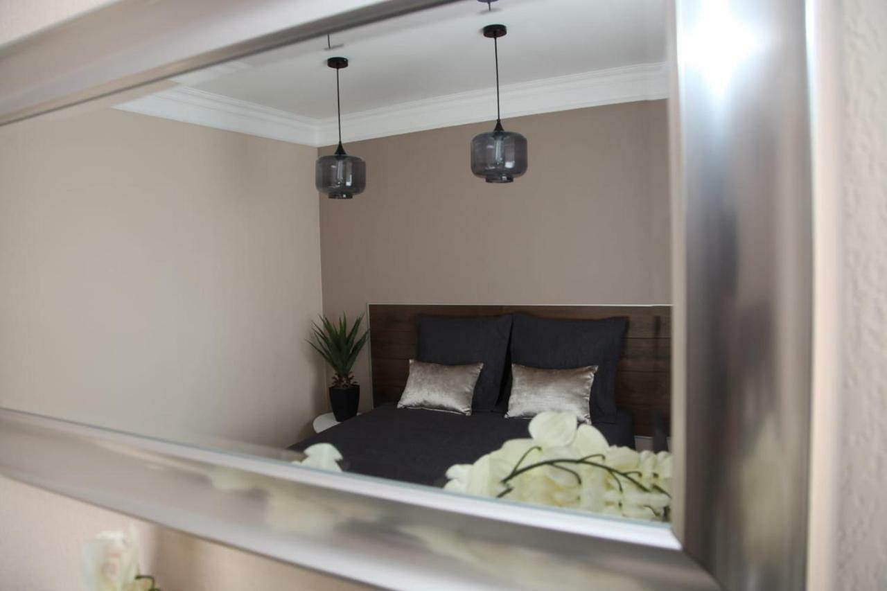 Apartment Stylish 2 Flat 60 Meters To The
