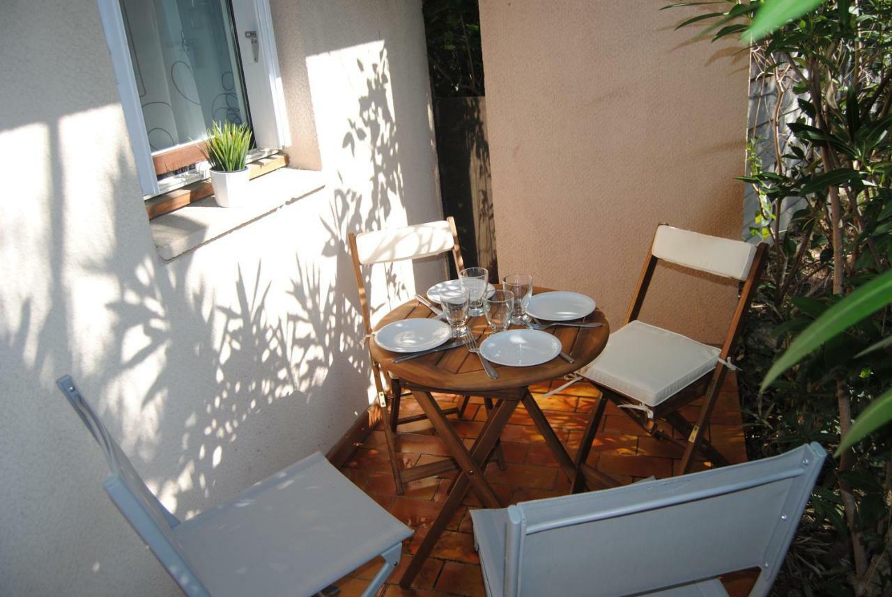 Les Palmiers A 700m De La Nice