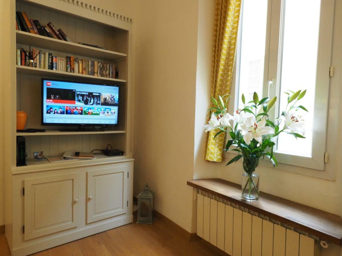 Apartment 2 Bedroom Old Town Centre Nice