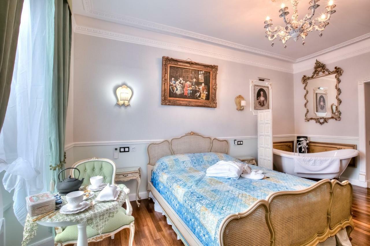 Aba Luxury B E B