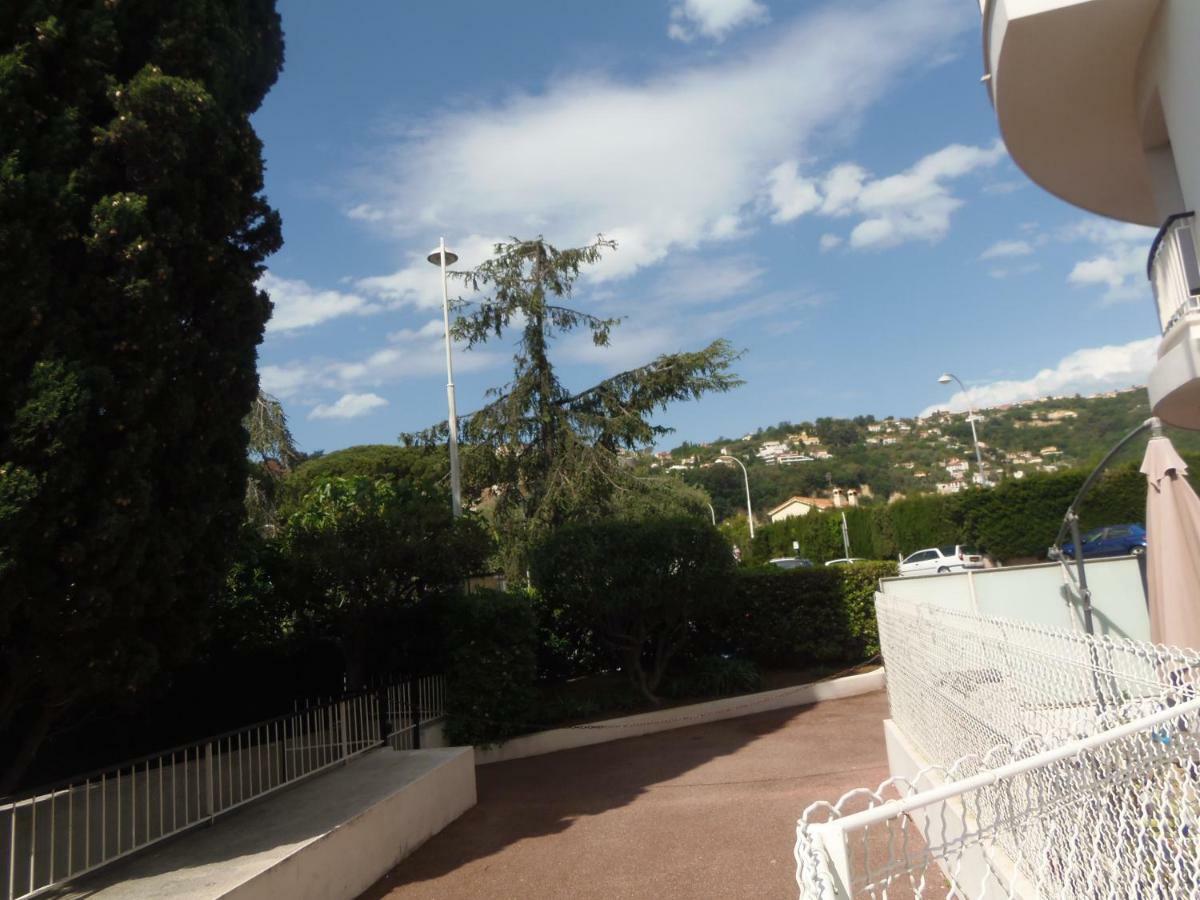 Joli Studio Calme Avec Terrasse Appartement *