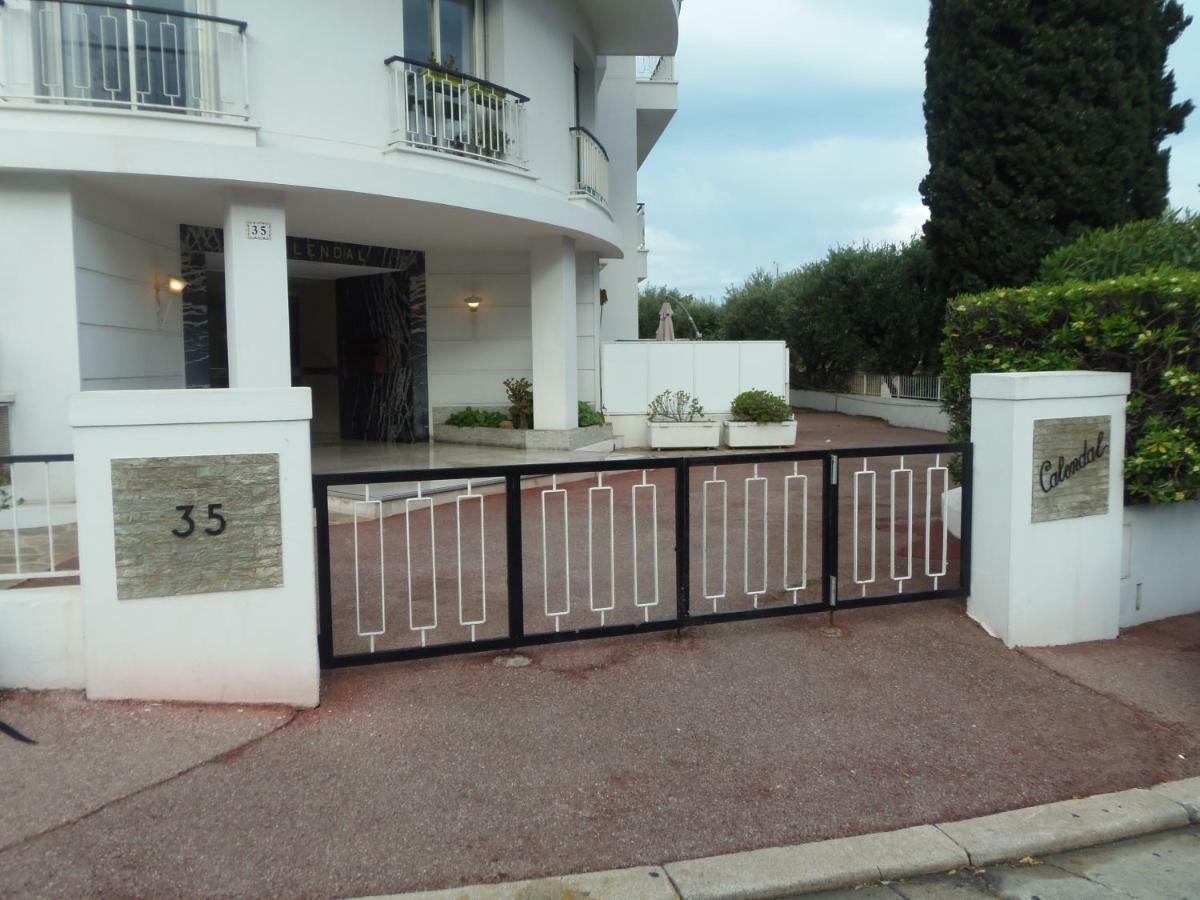 Joli Studio Calme Avec Terrasse