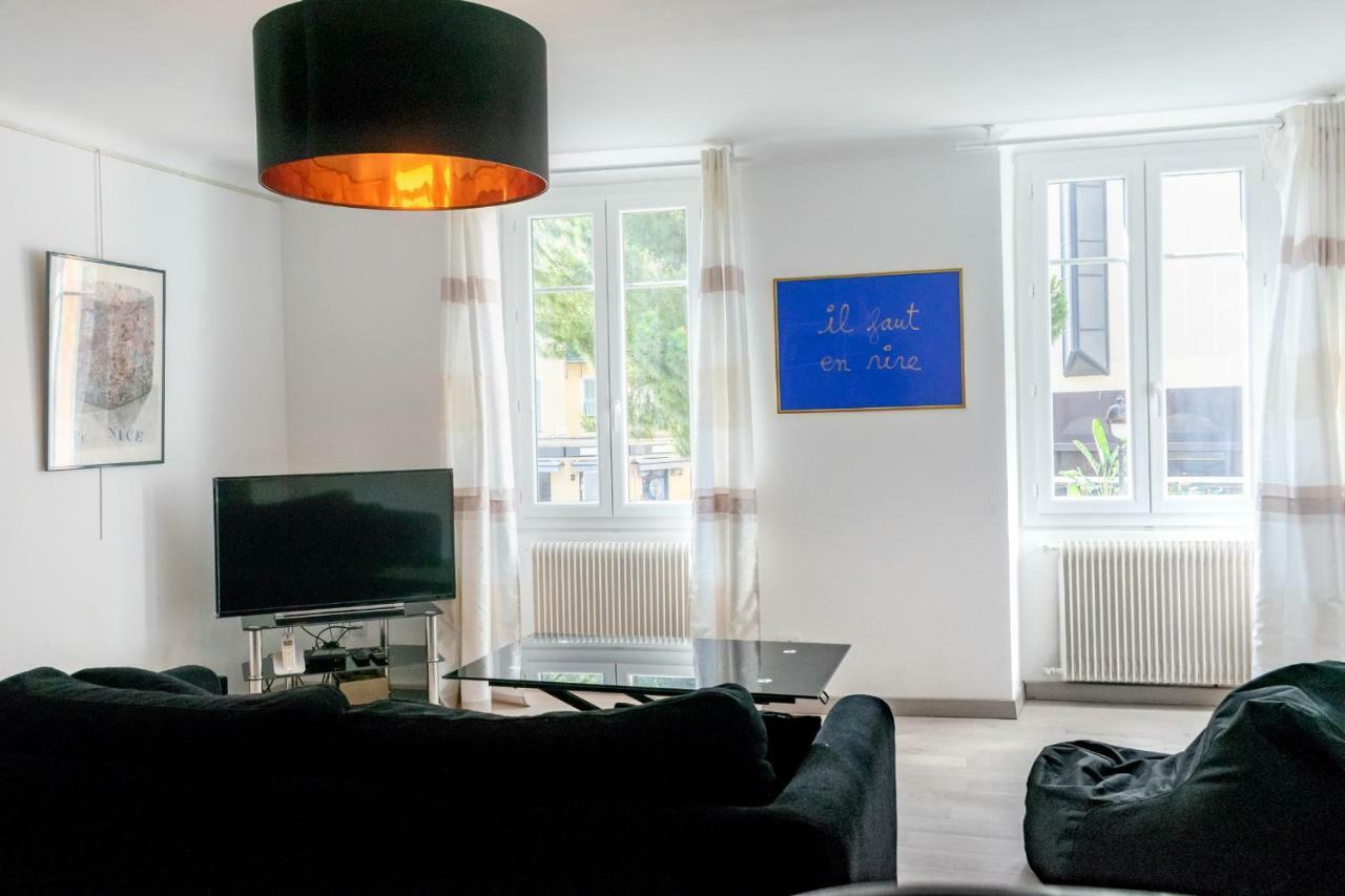 Apartment Place Du Pin *