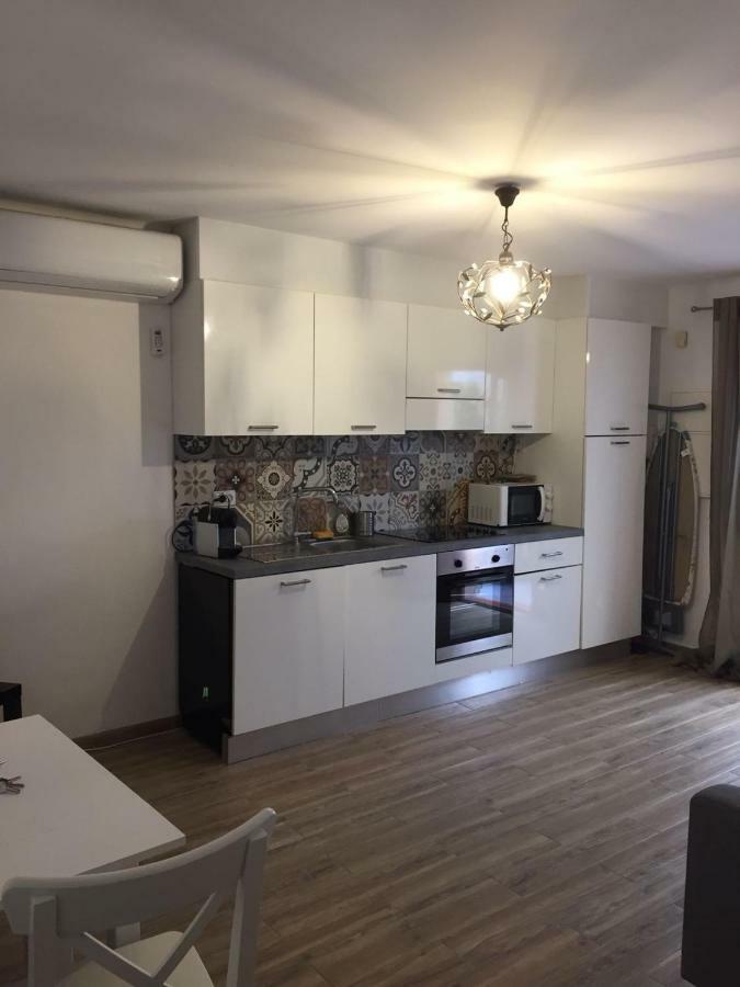 Cosy Poullan, 2-bedroom Apartment, 200 M From The Beach Apartment *