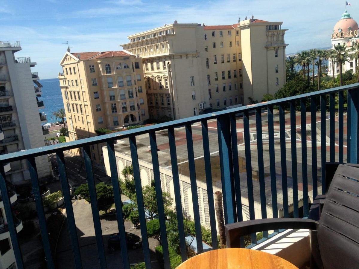 Vue Et Negresco. *