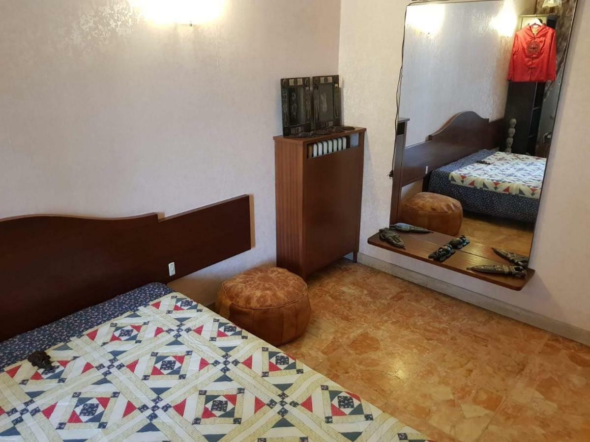 Big 140m2 5min Walk To Sea &promenade 3 Double Rooms,big Living 42m2, 3 Showers,9 Beds, Free Parking * Nice