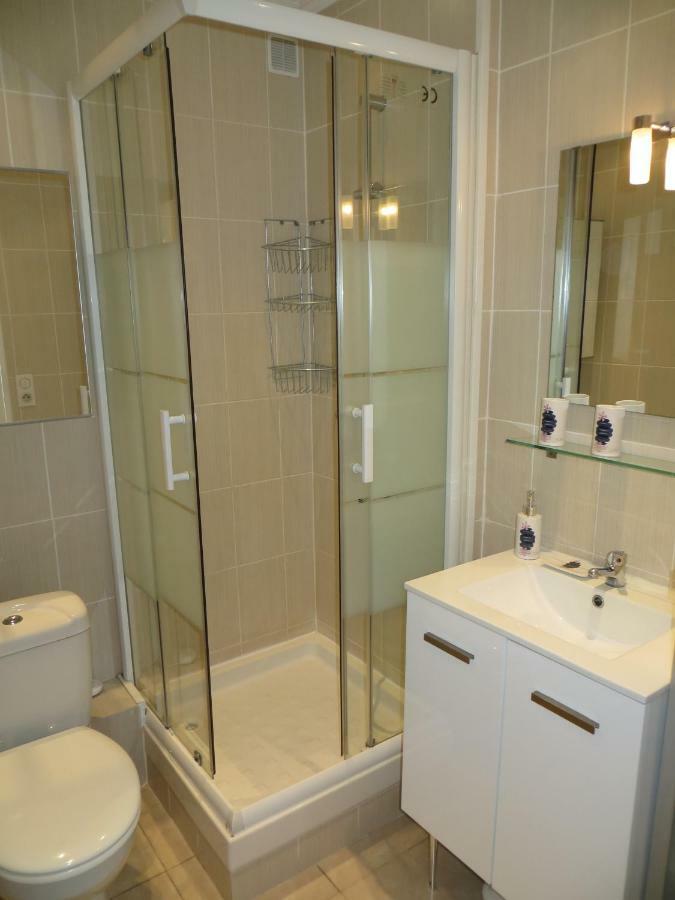 9 Avenue De Carras * Nice