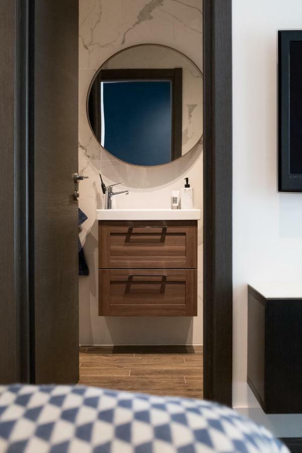 Apartment Luxurious In Heart Of *
