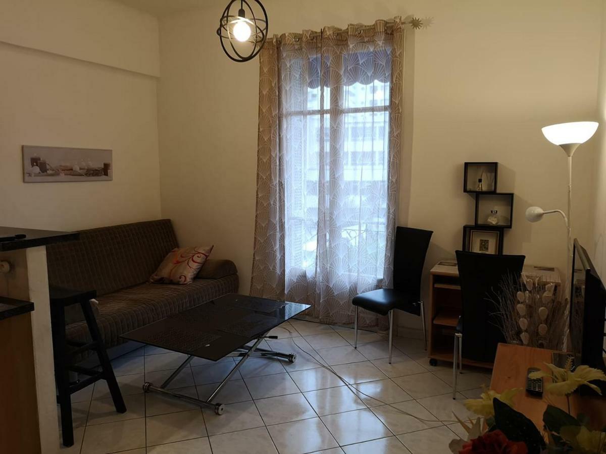 22 Rue Louis De Coppet Apartment
