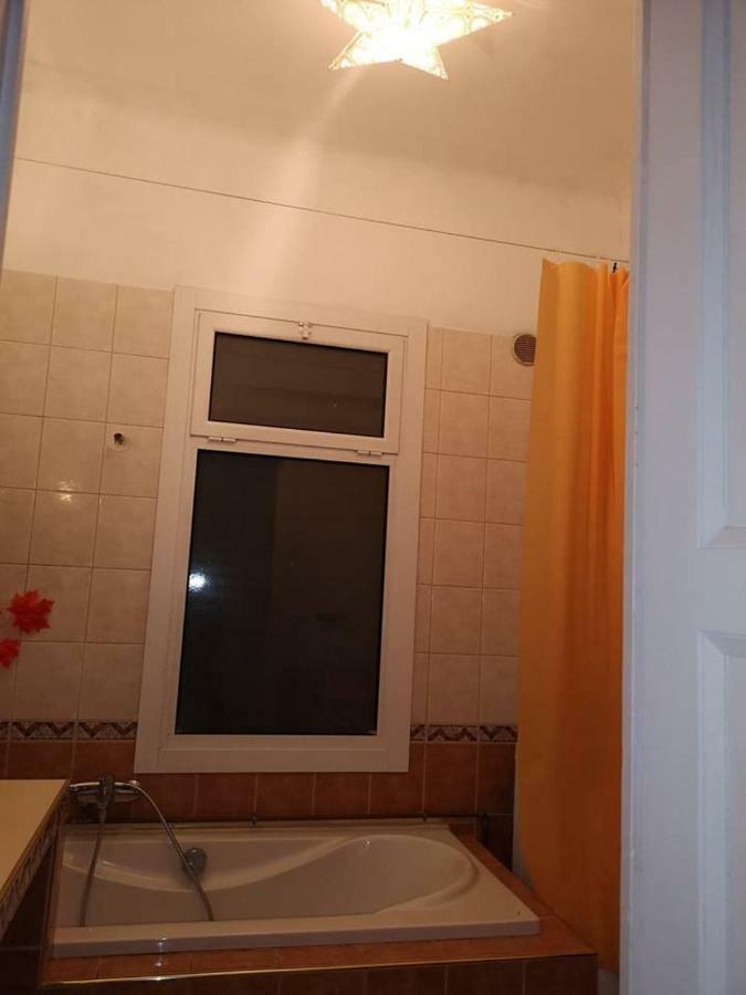 22 Rue Louis De Coppet