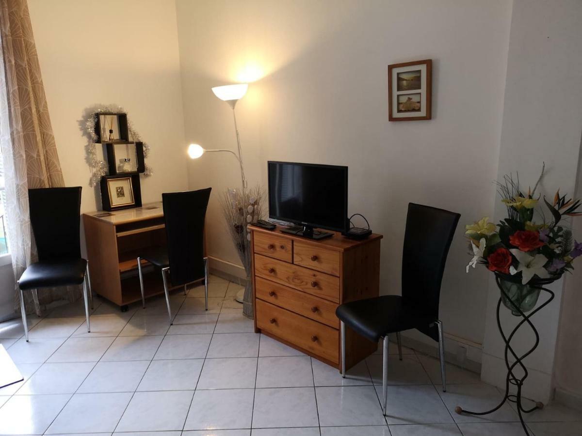 22 Rue Louis De Coppet Apartment