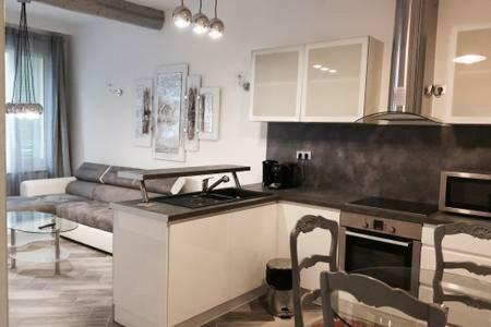 Apartment Beautiful Rue De La Croix Vieux Nice