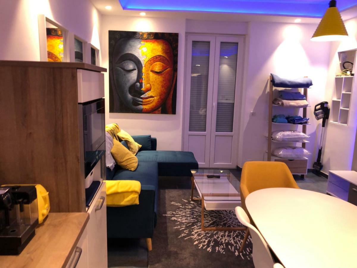 California Apartment *