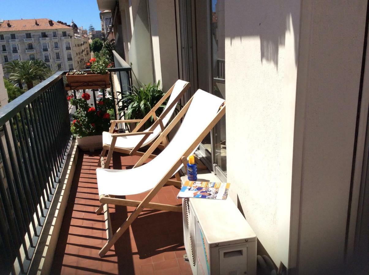 Place Mozart Nice