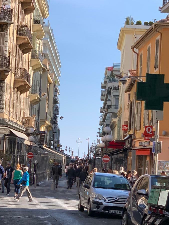 Beau A 50m De La * Nice