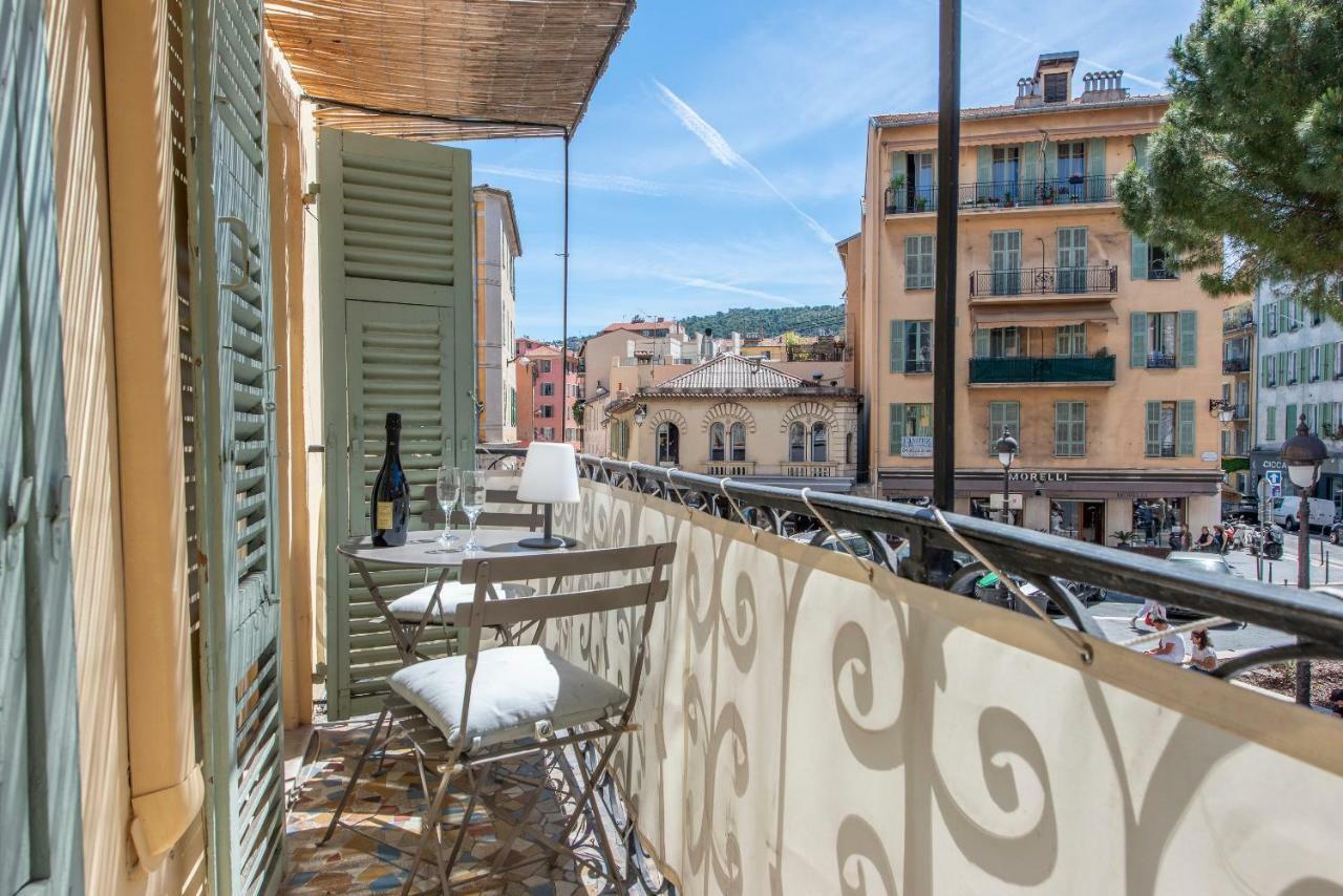Place Du Pin Apartment Nice