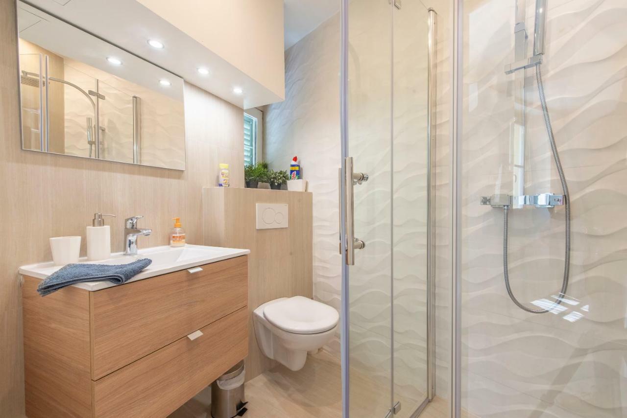 Place Du Pin Apartment