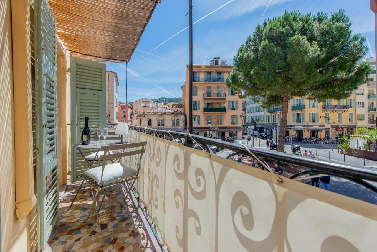 Apartment Place Du Pin *