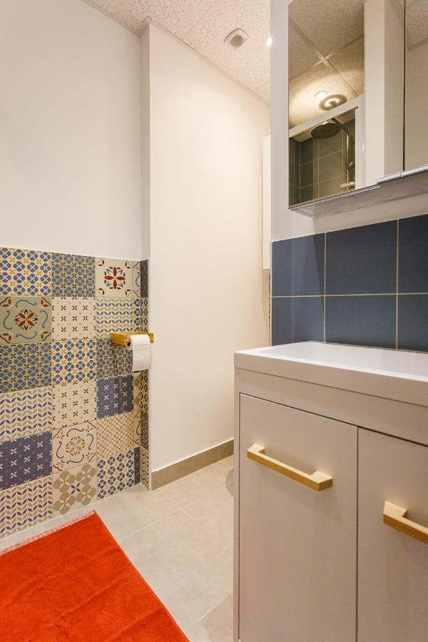 2 Pieces Proche Promenade Et Tram * Nice