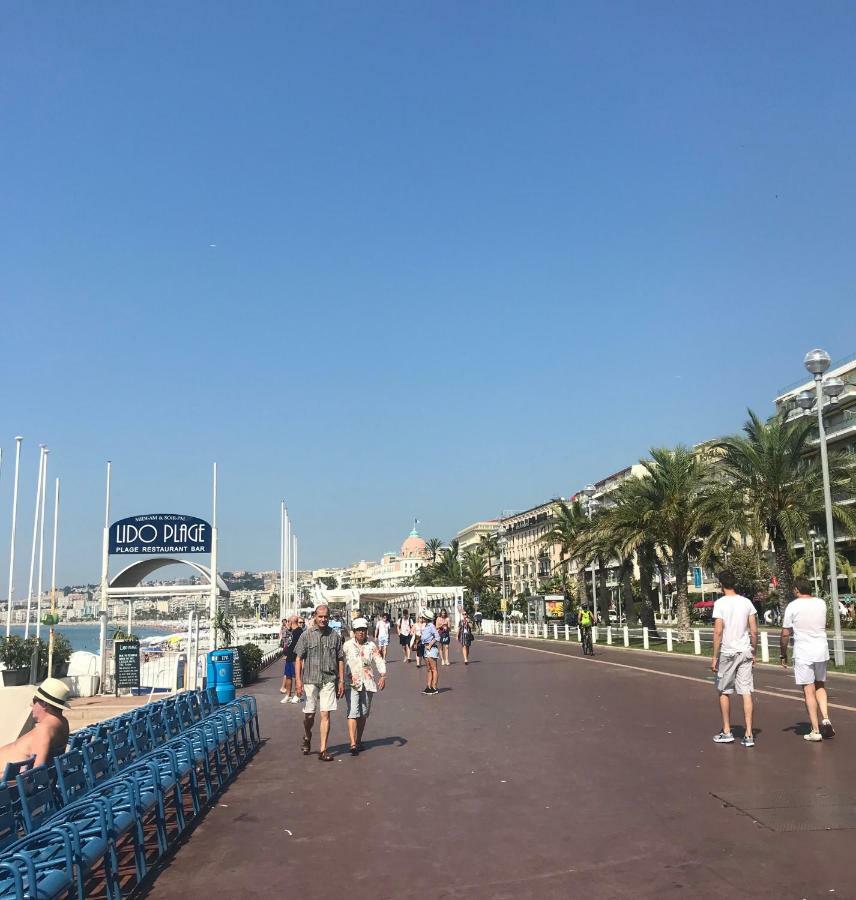 Roses & Ivy, Rue Du Congres Nice