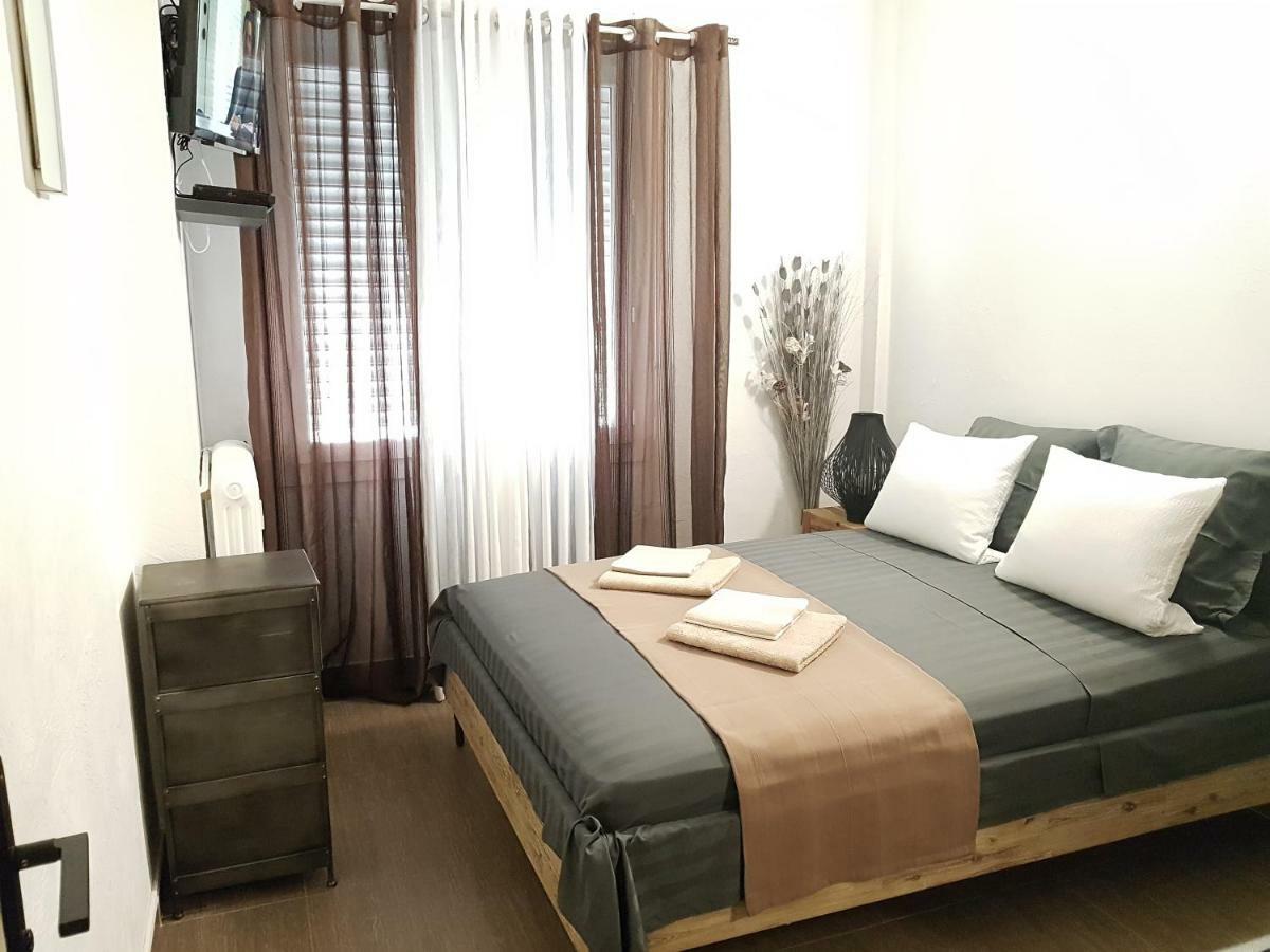 Les Pieds Dans L'eau